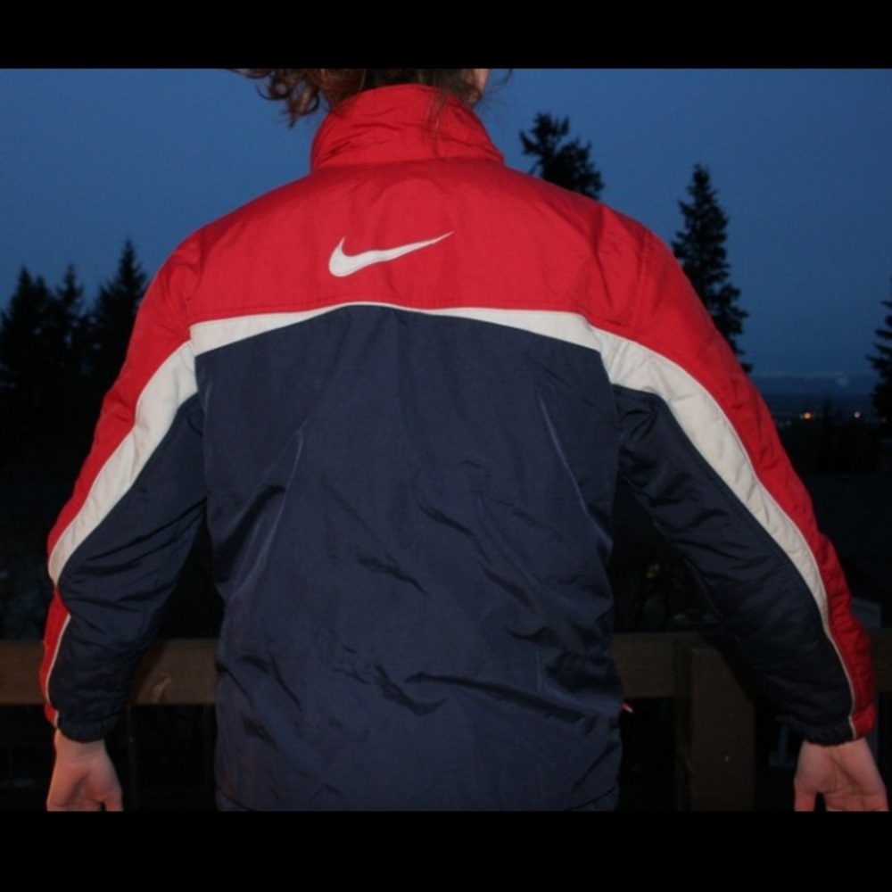 VINTAGE NIKE REVERSIBLE PUFFY JACKET